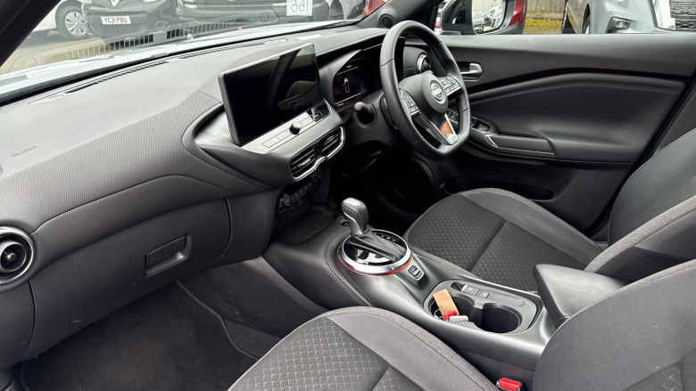 Nissan Juke 1.0 DiG-T N-Connecta 5dr DCT Petrol Hatchback